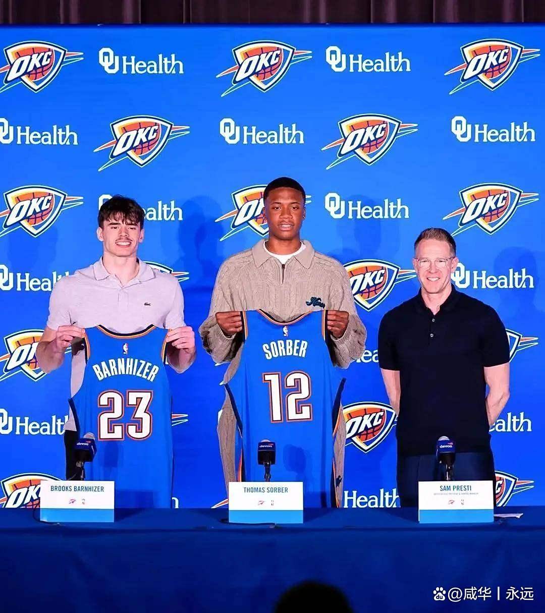 清晨体能课后,俄克拉荷马雷霆官宣签约备战全明星赛,态度坚定,身体对抗强度拉满的简单介绍 清晨体能课后,俄克拉荷马雷霆官宣签约备战全明星赛,态度坚定,身体对抗强度拉满的简单介绍